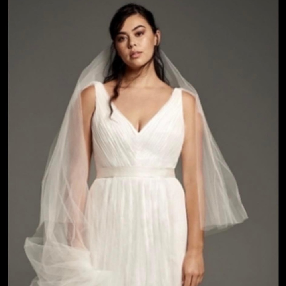 NWT Vera Wang Tulle Wedding Dress size 18